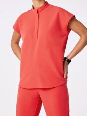 FIGS Women’s Fireside scrub set S Rafaela top, M Uman high waisted petite jogger